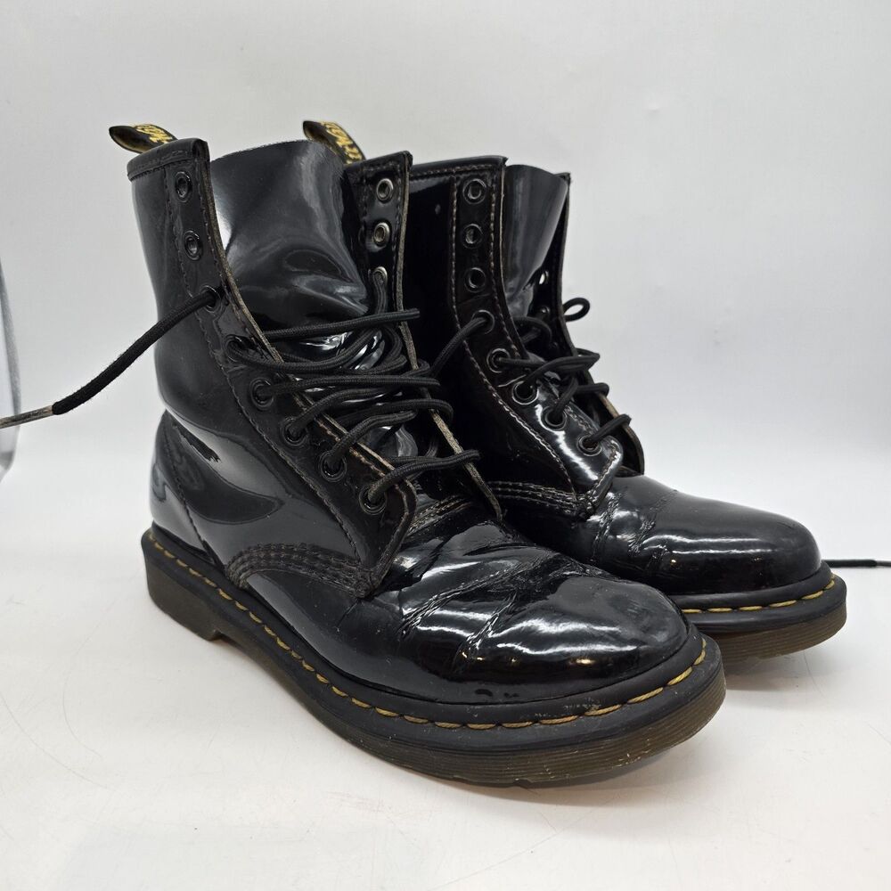 Dr Martens 1460 Womens 7 Black Patent Leather Lace Up Boots Docs